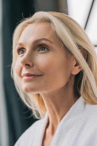 istock beautiful mature woman 909006294