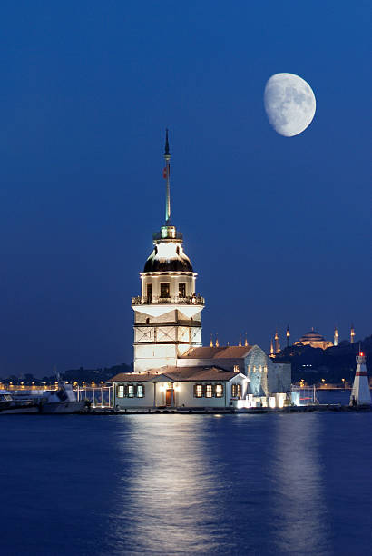 istock Moon overlooking Maiden's Tower in Istanbul 90901794