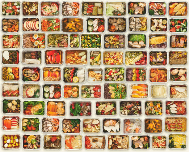 istock Set of take away food boxes at white background 909029056