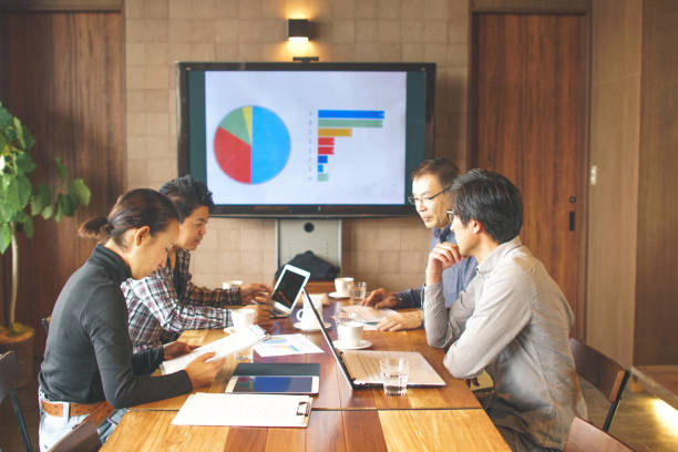 istock Meeting with a company colleague at work 909036666
