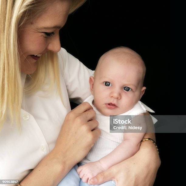Bebé Menino - Fotografias de stock e mais imagens de Adulto - Adulto, Alegria, Amor