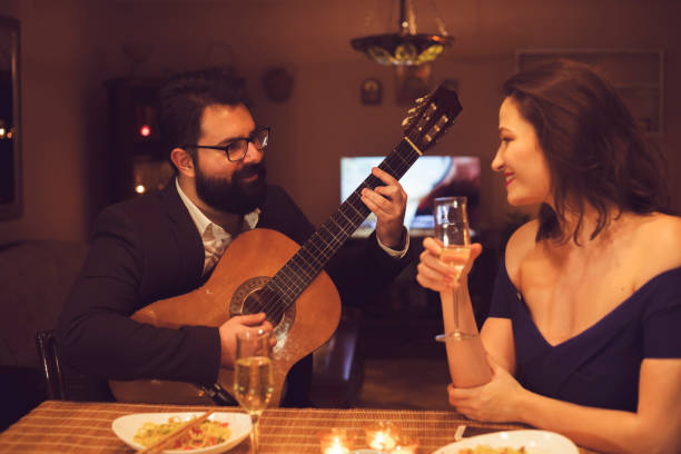 istock Romantic Dinner With Acoustic Music 909041246