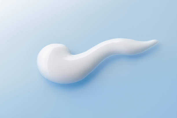 istock Milky lotion Close-up 909041334