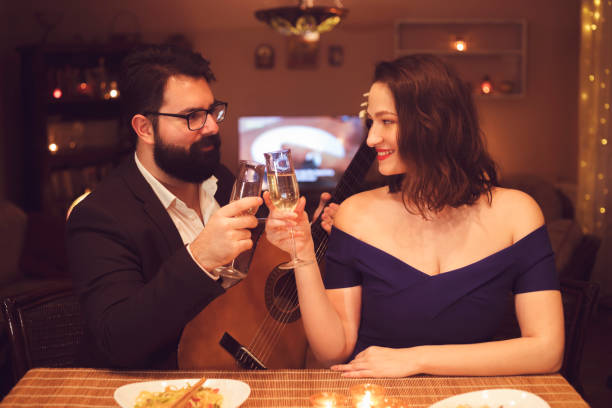 istock Romantic Dinner With Acoustic Music 909041564