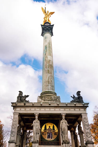 the angel of peace (friedensengel), munich - munich wing friedensengel angel imagens e fotografias de stock