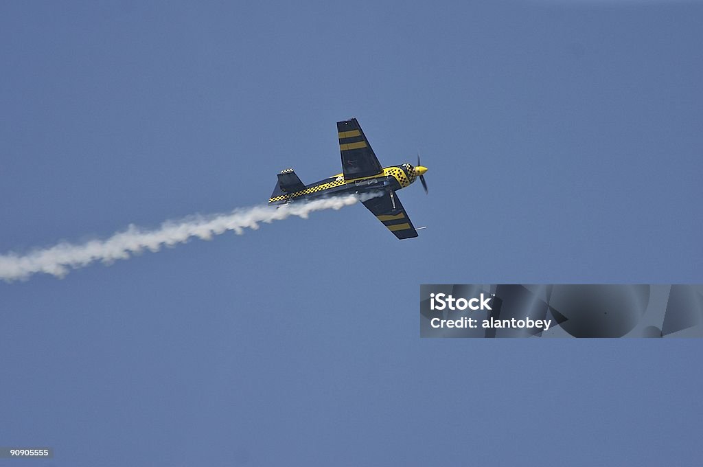 Acrobático finais de Fumo de Avião - Royalty-free Avião Foto de stock
