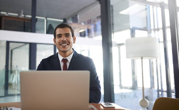 istock He's got the positivity to ensure productivity 909055750