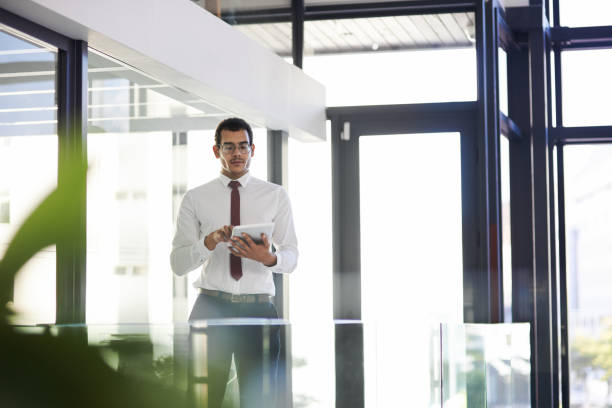 istock Ditch the desk, do it digitally 909055924