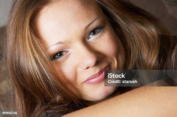 Amüsiert Blick Stockfoto und mehr Bilder von Frauen - Frauen, Eine Frau allein, Lachen