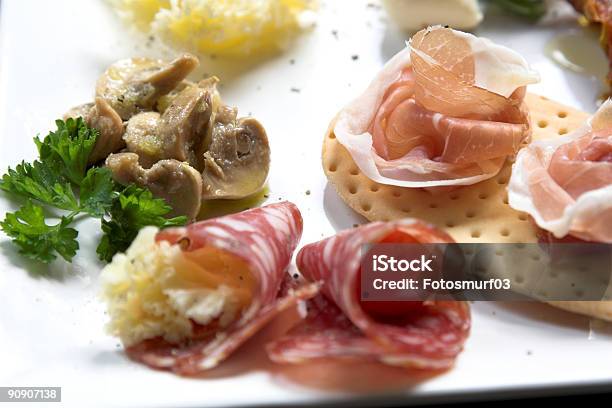 Piatto Di Antipasti - Fotografie stock e altre immagini di Antipasto - Antipasto, Antipasto misto, Cibi e bevande