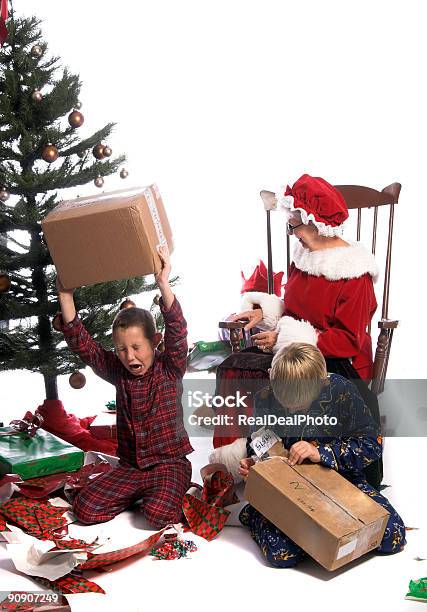 Monello A Natale - Fotografie stock e altre immagini di Capriccioso - Capriccioso, Natale, Adulto