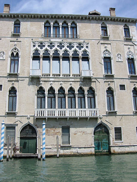 typical palace in venice - fsachs78 stockfoto's en -beelden
