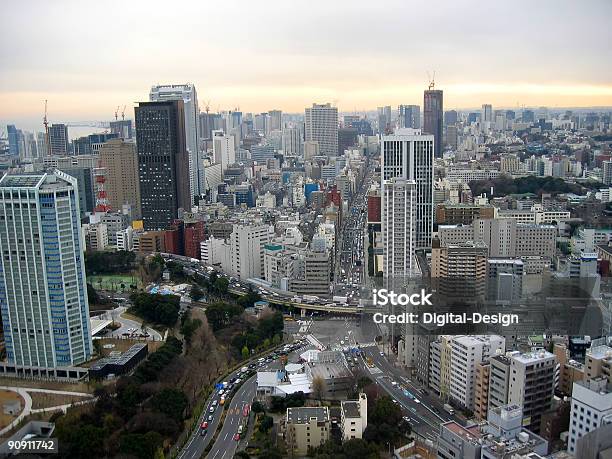 Foto de Tóquio Highway Crossing e mais fotos de stock de Alto - Descrição Geral - Alto - Descrição Geral, Armação de Construção, Arquitetura