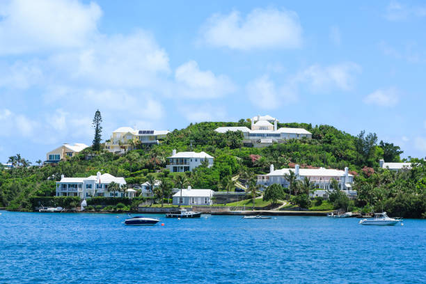 istock Luxury Homes on Bermuda Island 909118970