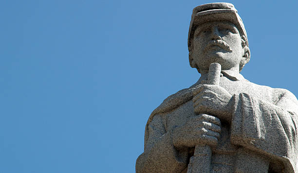 istock Civil War Memorial Statue 90911962