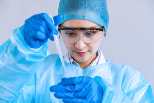 istock Asian female doctor 909129996