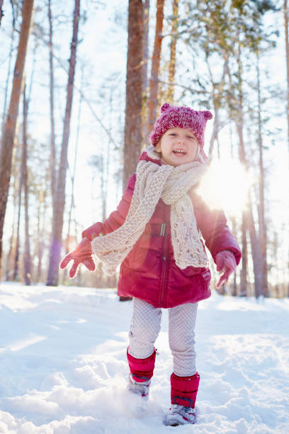 istock Excited pretty girl running to camera 909141944