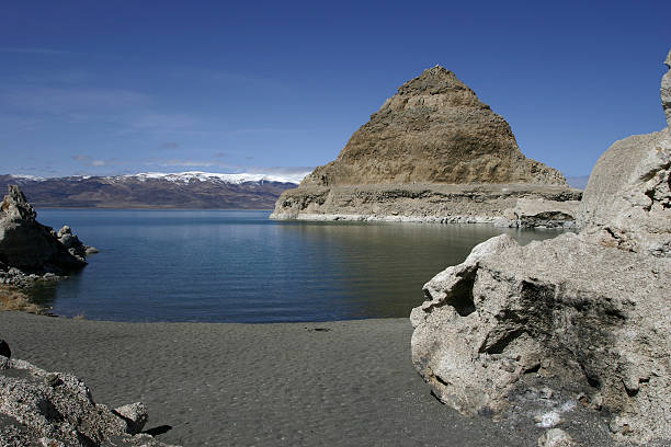 Lac Pyramid Lake, dans le Nevada - Photo