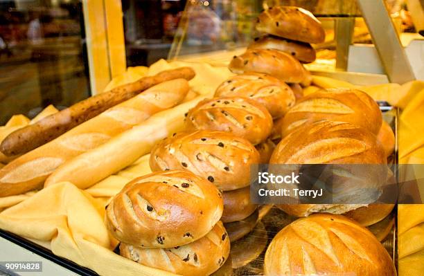 Pão Para Venda - Fotografias de stock e mais imagens de Alimentação Saudável - Alimentação Saudável, Assado no Forno, Calor