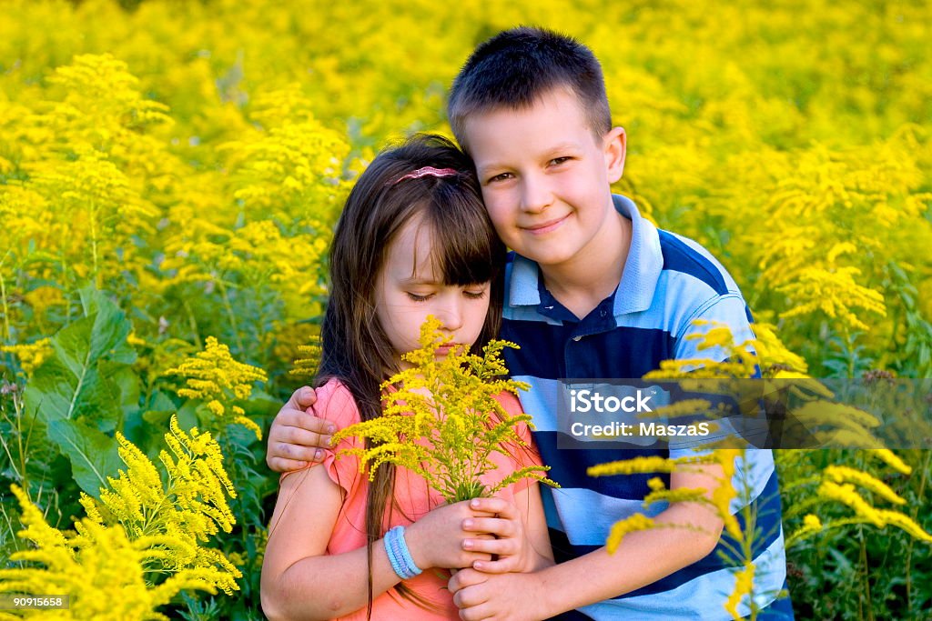 Garçon et fille - Photo de Affectueux libre de droits