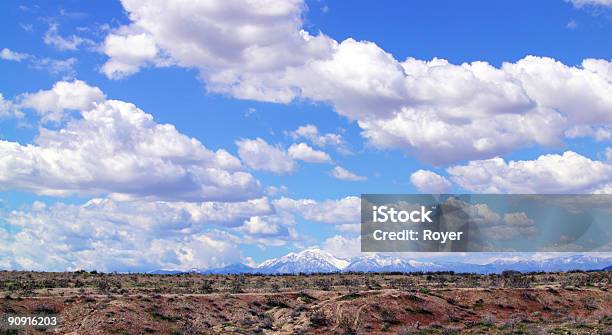 Desert Valley Und Berge Wolken Im Winter Stockfoto und mehr Bilder von Camping - Camping, Coachella Valley, Entfernt