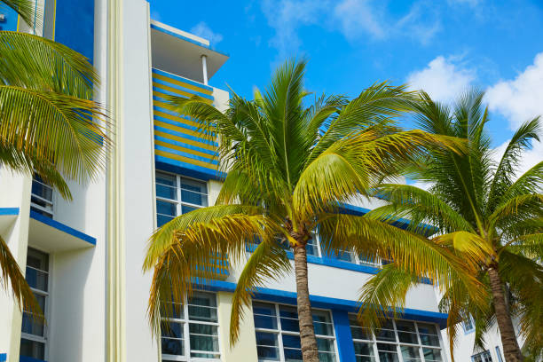 istock Miami Beach Ocean boulevard Art Deco Florida 909187946