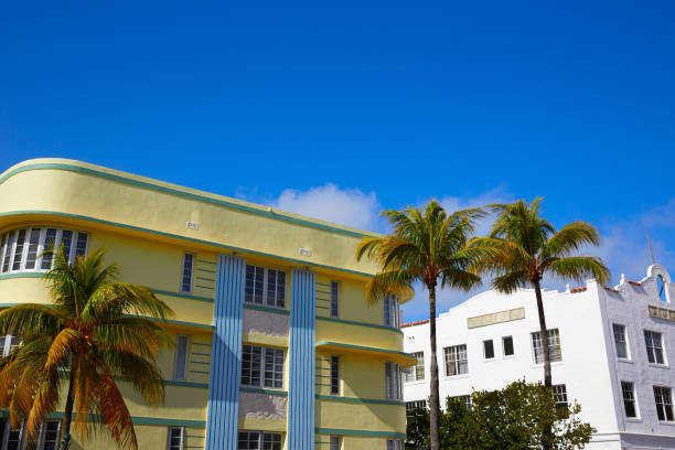 istock Miami Beach Ocean boulevard Art Deco Florida 909188080