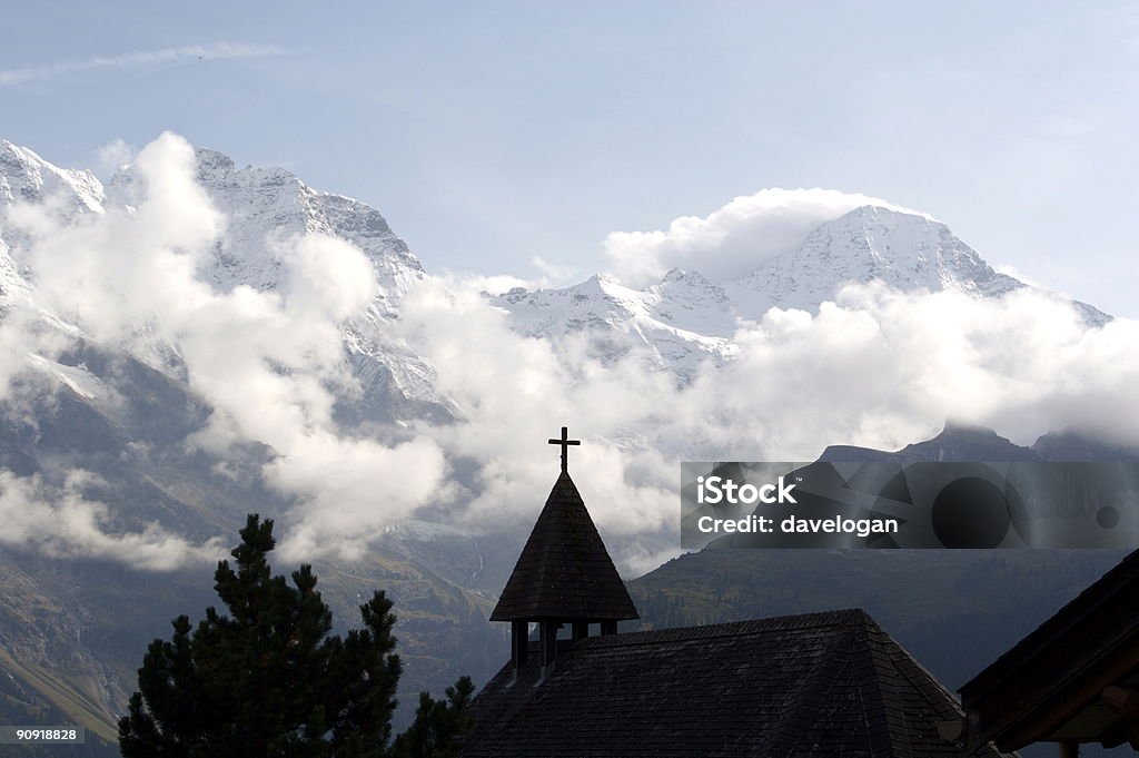 Góra Jungfrau z wioski Murren Szwajcaria - Zbiór zdjęć royalty-free (Bez ludzi)