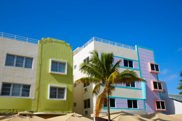 istock Miami Beach Ocean boulevard Art Deco Florida 909188464