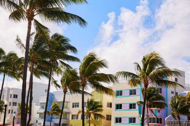 istock Miami Beach Ocean boulevard Art Deco Florida 909188610
