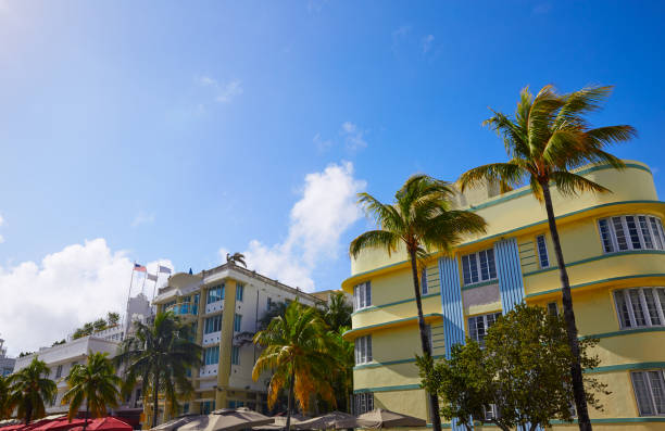 istock Miami Beach Ocean boulevard Art Deco Florida 909190862