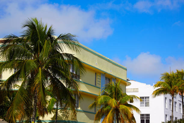 istock Miami Beach Ocean boulevard Art Deco Florida 909191554