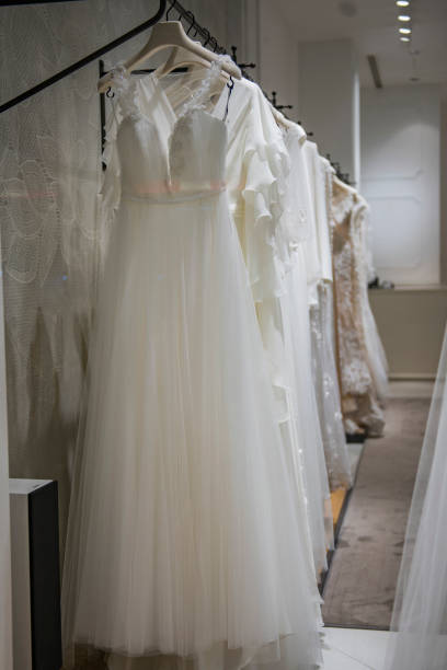 istock Luxury wedding dresses in a store in Milan 909192922
