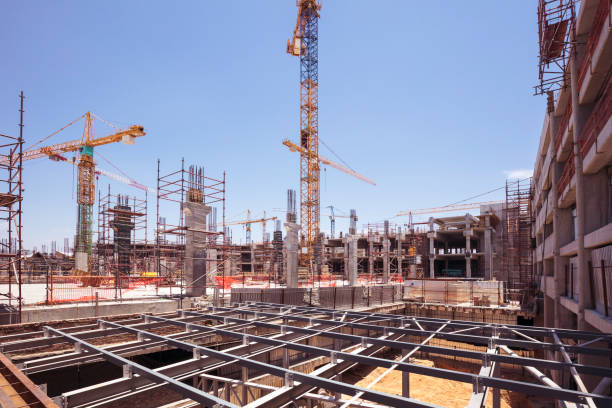 istock Concrete construction upgrade of a Shopping Mall 909204298
