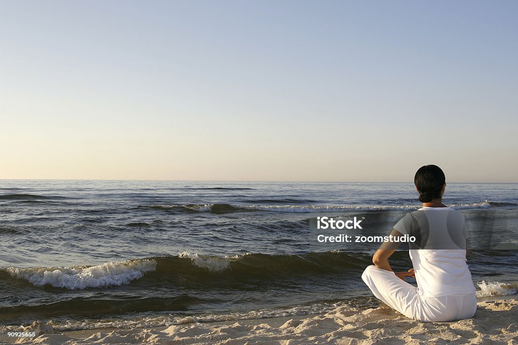 Clase de Yoga - Foto de stock de Acostado libre de derechos