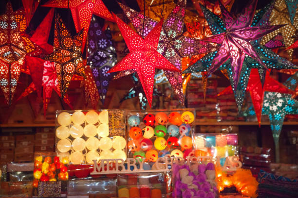 istock Christmas decorations on the market in Vienna 909263216