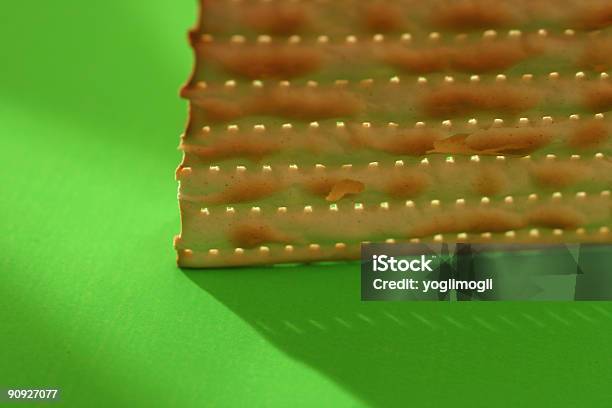 Matzo - Fotografie stock e altre immagini di Cibo - Cibo, Colore verde, Composizione orizzontale