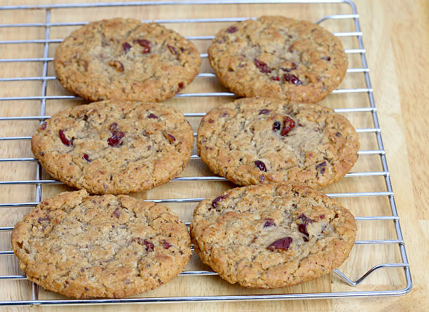 istock Oatmeal Cranberry Cookies 90927404