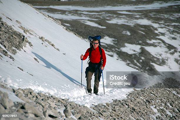 Winterwandern Stockfoto und mehr Bilder von Abenteuer - Abenteuer, Abgeschiedenheit, Alleinerzieher