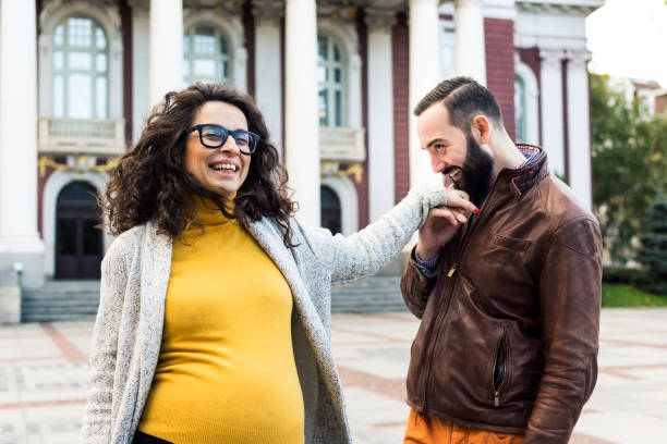 istock Enjoying the pregnancy together 909283640