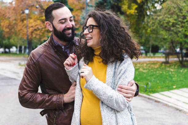 istock Enjoying the pregnancy together 909283664