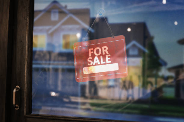 istock Housing For Sale 909291836