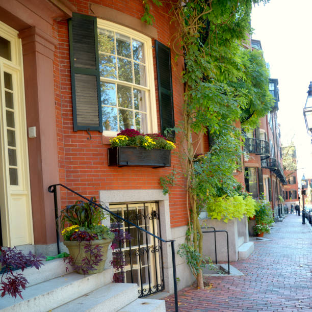 brownstone, boston. - boston back bay residential district brownstone foto e immagini stock