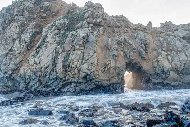 istock Diverse Beauty Graces the California Coast 909337018