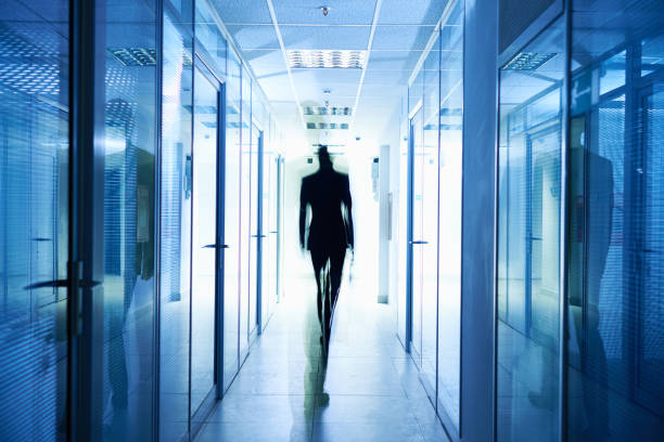 istock Office of secret service 909342970