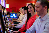 frau-spielen-im-casino.jpg?b=1&s=170x170&k=20&c=xmv6DzxyTFjOakWal0FJ3qa1xHpUY4Mwg-GoGowtyCM=
