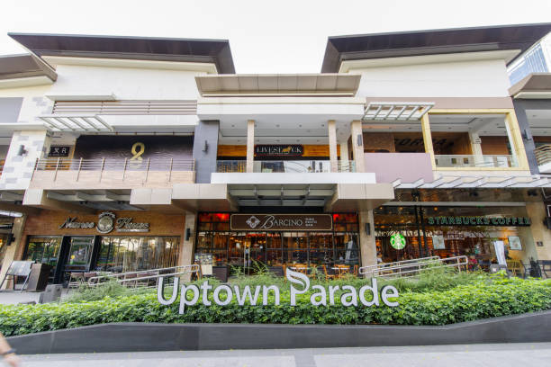 Feb 20,2018 Front of the Uptown Parade Mall, Taguig city Feb 20,2018 Front of the Uptown Parade Mall, Taguig city , Philippines taguig stock pictures, royalty-free photos & images