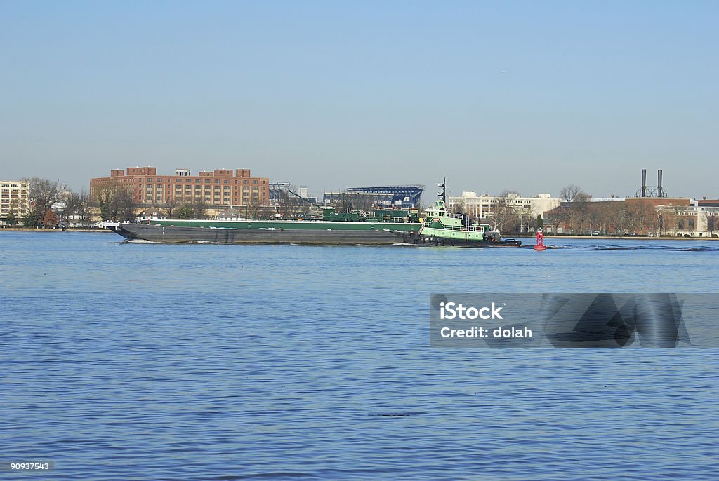 tug Schieben Lastkahn - Lizenzfrei Außenaufnahme von Gebäuden Stock-Foto