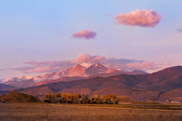 콜로라도 있는 부동산 주택 붐 - longs peak 뉴스 사진 이미지