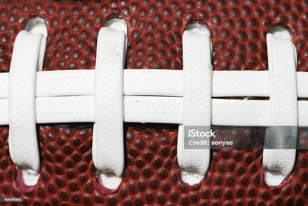 Футбол шнурки - Стоковые фото Американский футбол роялти-фри